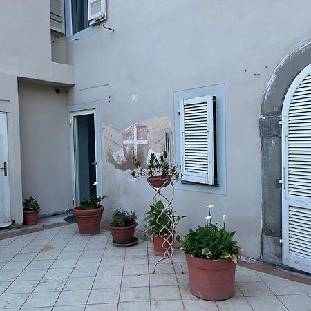 Villa Rosa Calci Buitenkant foto
