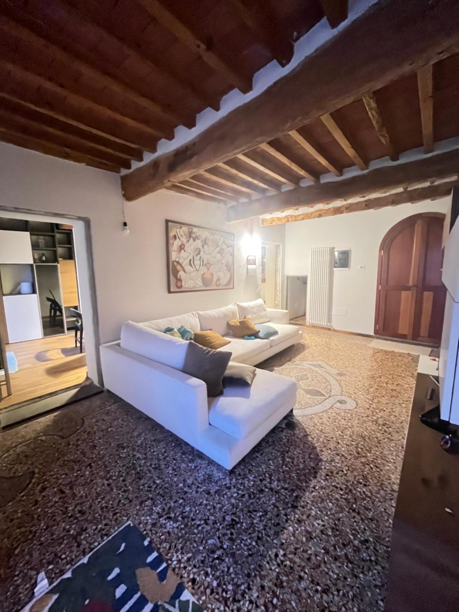 Villa Rosa Calci Buitenkant foto